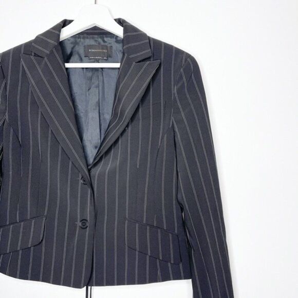 BCBG MAXAZRIA Pinstripe Blazer – Cropped Fit, Business Chic Medium - Picture 3 of 8